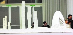 Maqueta de las torres de Calatrava, expuestas junto a la del Ágora. ::                             JESÚS SIGNES