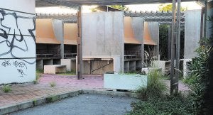 Algunos de los 200 paelleros que se construyeron en la sede del Instituto Valenciano de la Paella.
/ Paco Bono