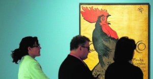 Varias personas posan delante de una de las obras que acoge el Centro Cultural Bancaja. ::                             EFE/KAI FÖRSTERLING