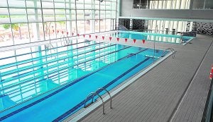 La piscina de Tavernes abrirá en octubre tras un año bloqueada por falta de liquidez