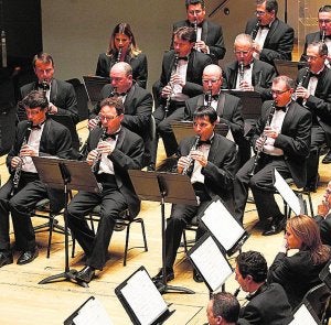 La musica iza la Senyera