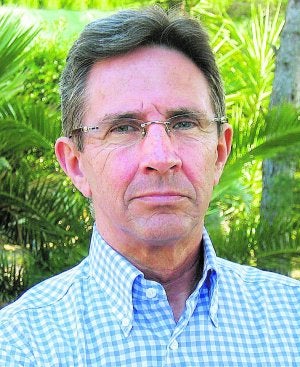 Ricardo Bellveser, autor de 'Lo siento, pero no existe el paraíso'.
::
EFE