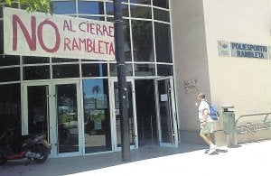 San Marcelino protestará por el retraso de la apertura del polideportivo de la Rambleta