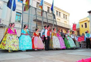 Entrega de los premios falleros en Tavernes el pasado año. ::
LP