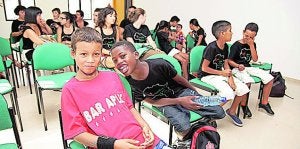 Los niños saharauis en Xeresa. ::
LP