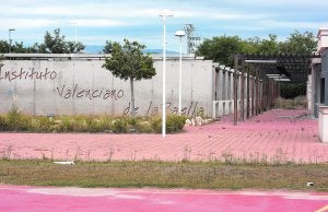 El Instituto de la Paella de Canet lleva ya más de seis años abandonado