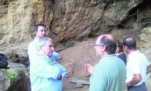Xàtiva excava en niveles desconocidos de la Cova Negra