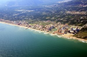 Tavernes tendrá una rotonda en el Camí Reial de la playa que acabará con los accidentes