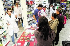 El reparto de tiras de glucosa, en el aire por las diferencias entre farmacias y Sanidad