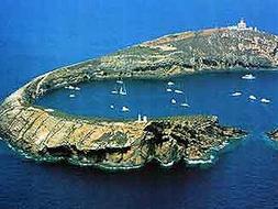 Las islas Columbretes, junto a las que se quiere hacer prospecciones petrolíferas. / LP