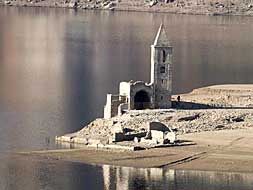 Estado en el que se encuentra el embalse del Sau en el río Ter.