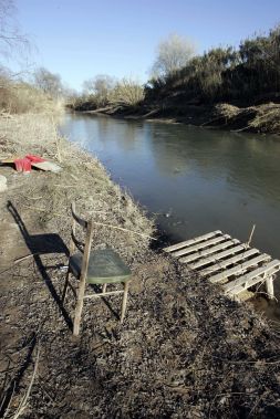 El río Júcar a su paso por Alberic.