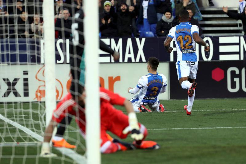 Las mejores imágenes del triunfo logrado por el Real Madrid ante el Leganés en Butarqué, en partido correspondiente a la 16ª jornada de Liga que fue aplazado en diciembre por el Mundial de Clubes