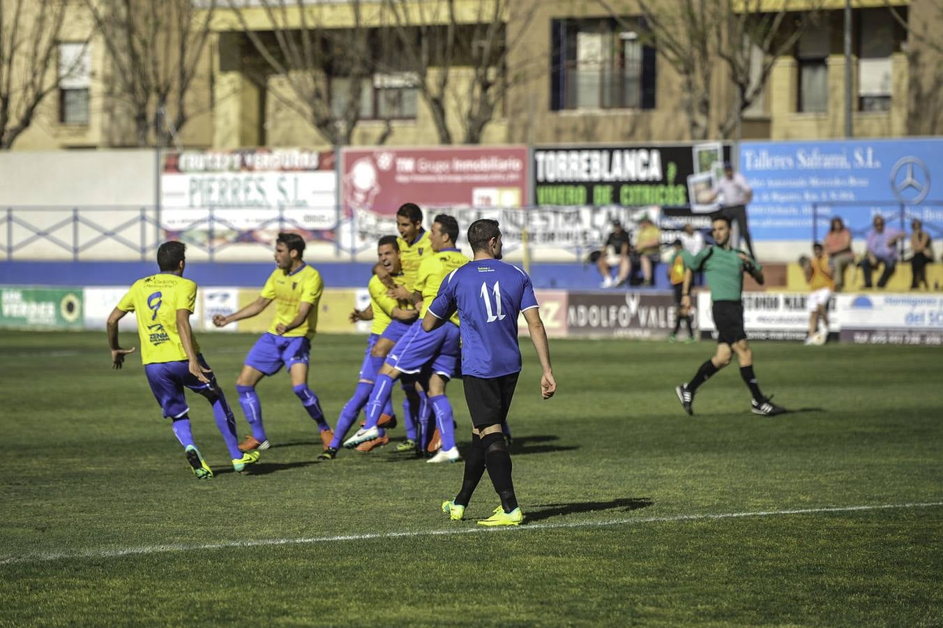 Imágenes del partido Orihuela-Paterna disputado en Los Arcos