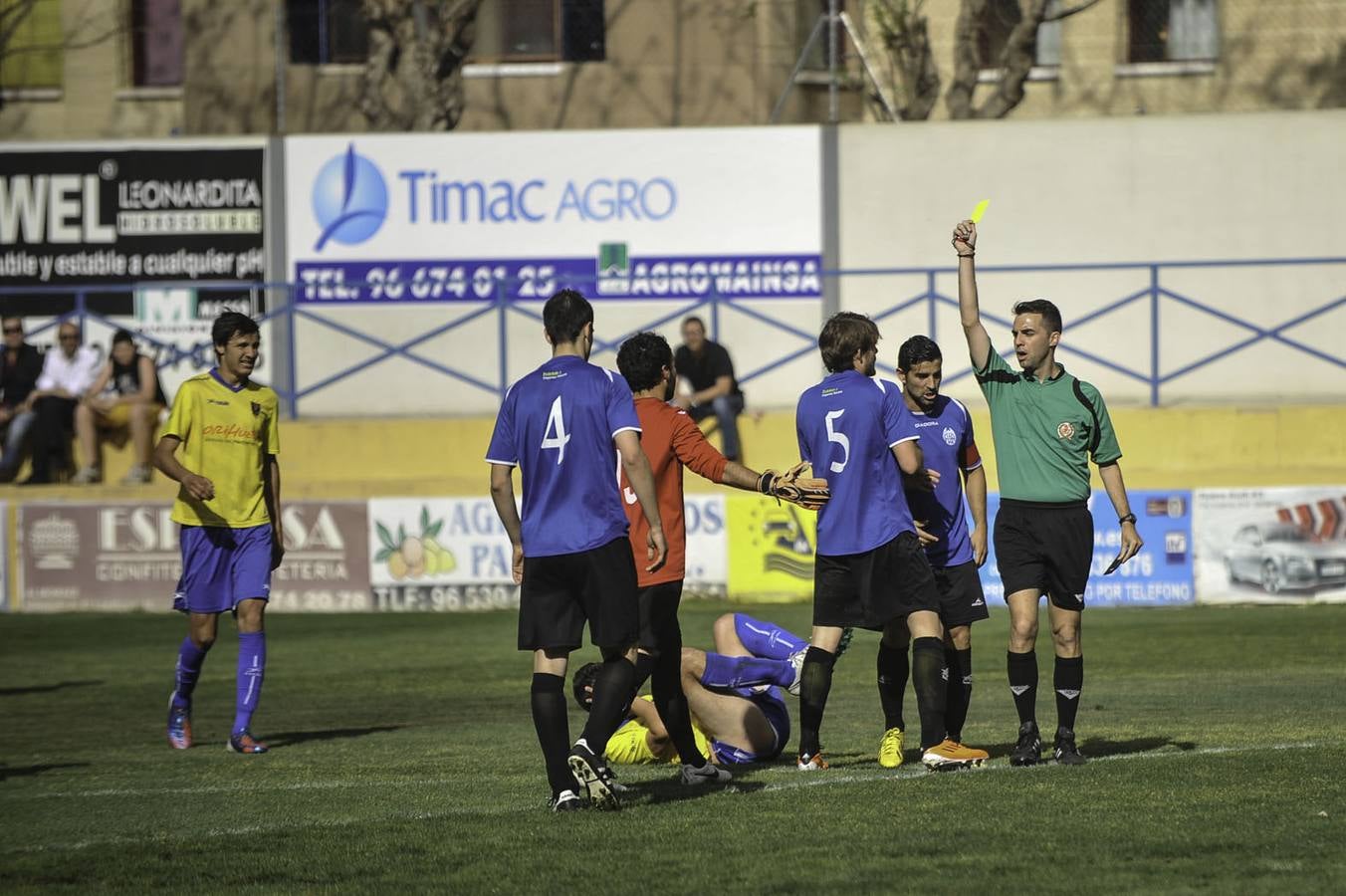Imágenes del partido Orihuela-Paterna disputado en Los Arcos