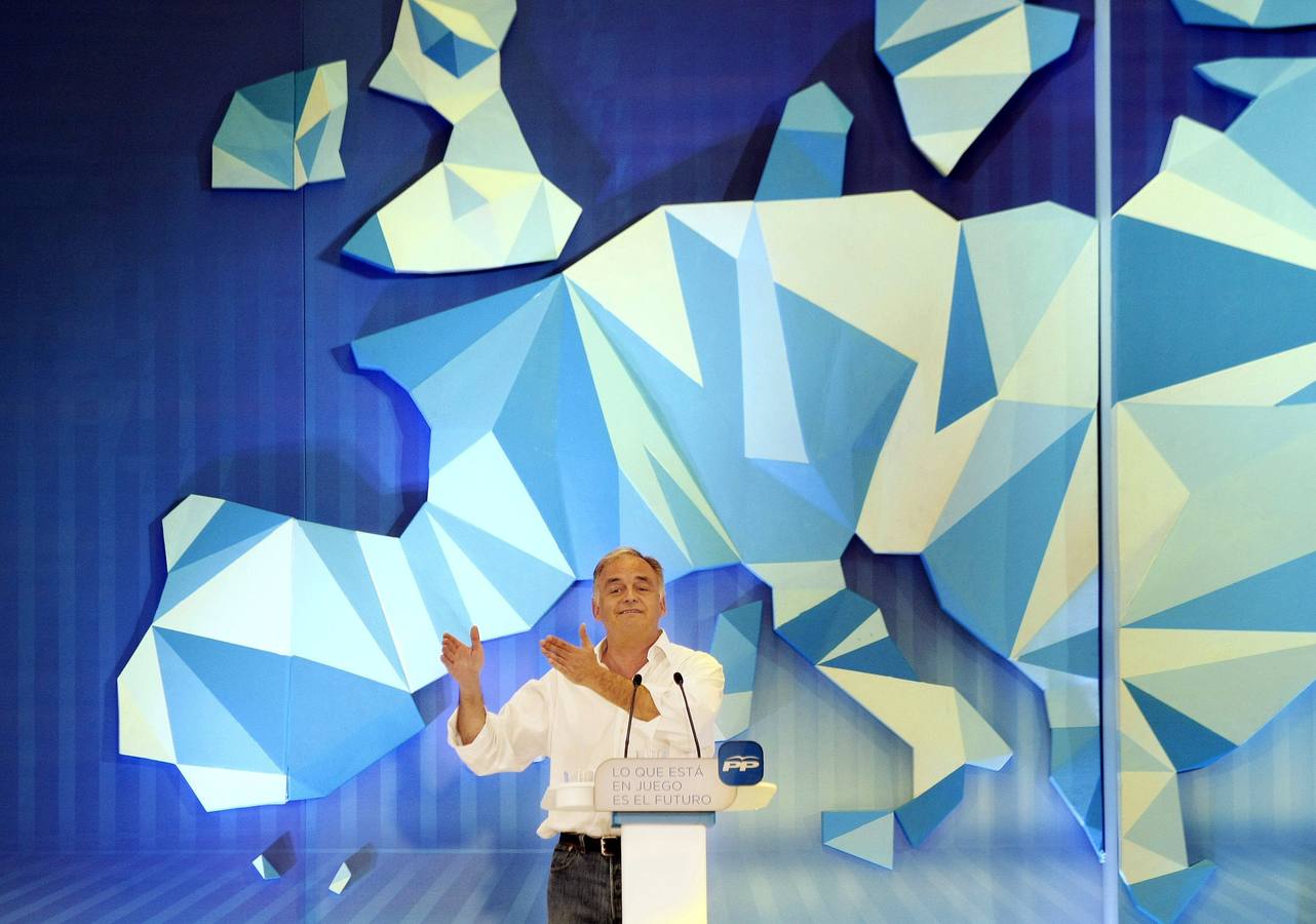 Mitín del &#039;popular&#039; Esteban González Pons en Alicante