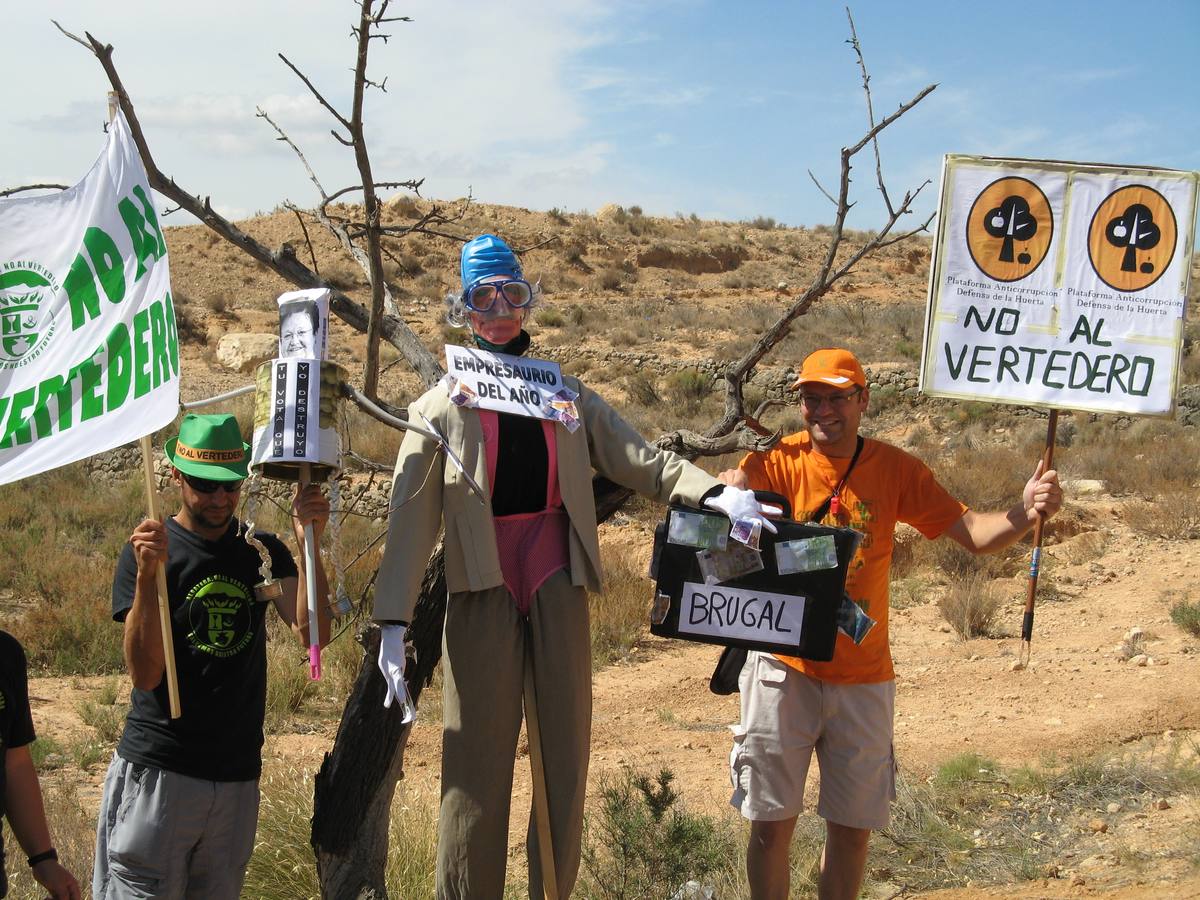 Protesta de las plataformas contra el vertedero de Albatera