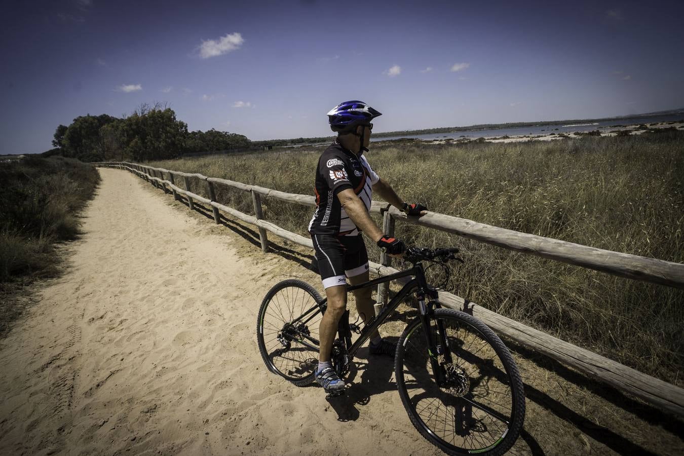 El club ciclista vigila Las Lagunas de La Mata