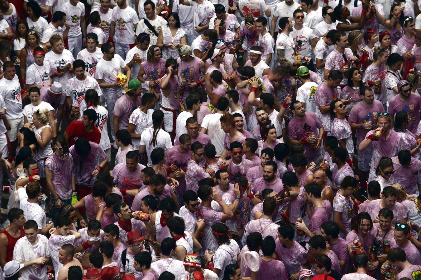 El chupinazo abre las fiestas de San Fermín