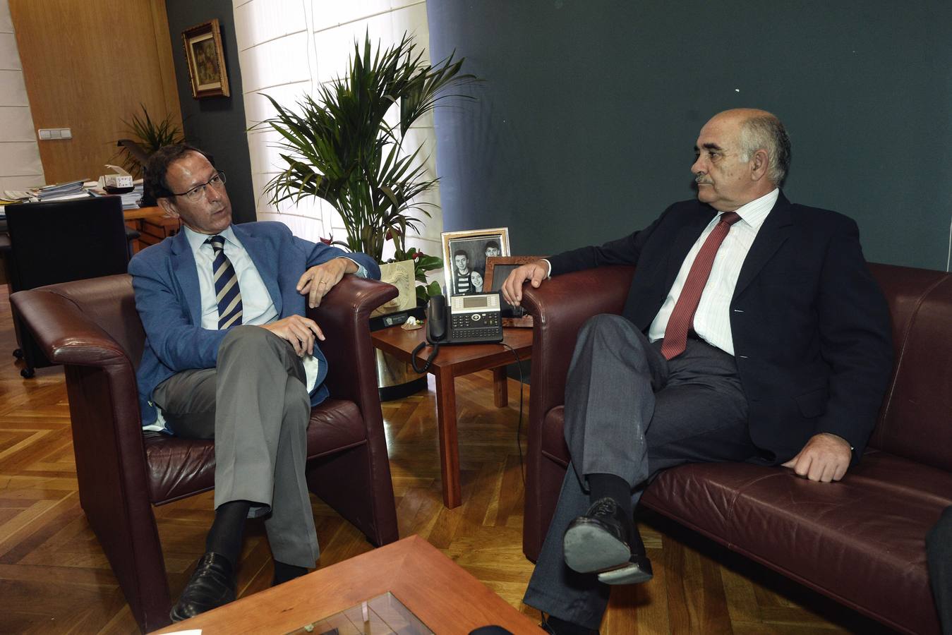 Garre visita el Ayuntamiento de Murcia