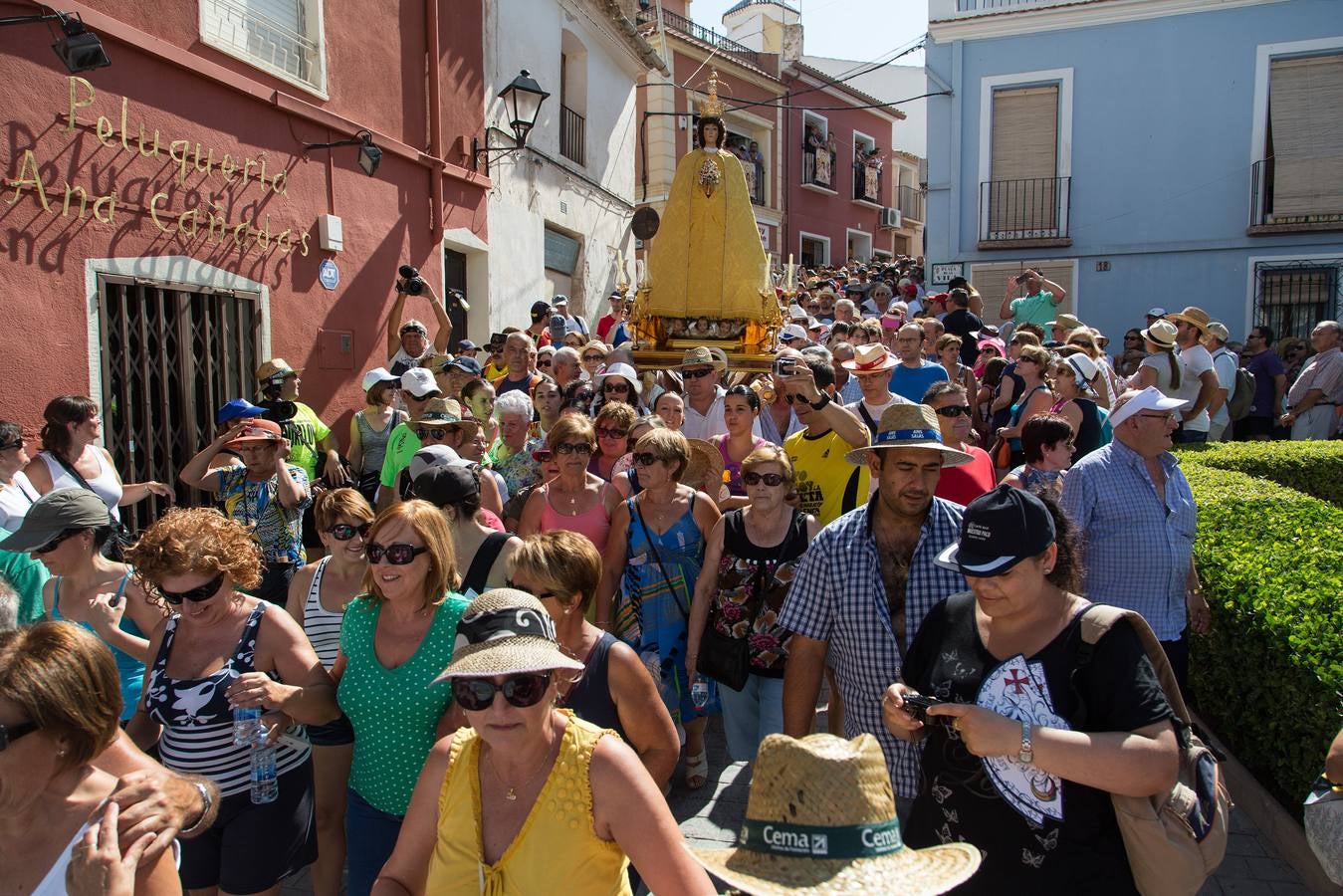 Devoción y polémica por la Virgen de las Nieves