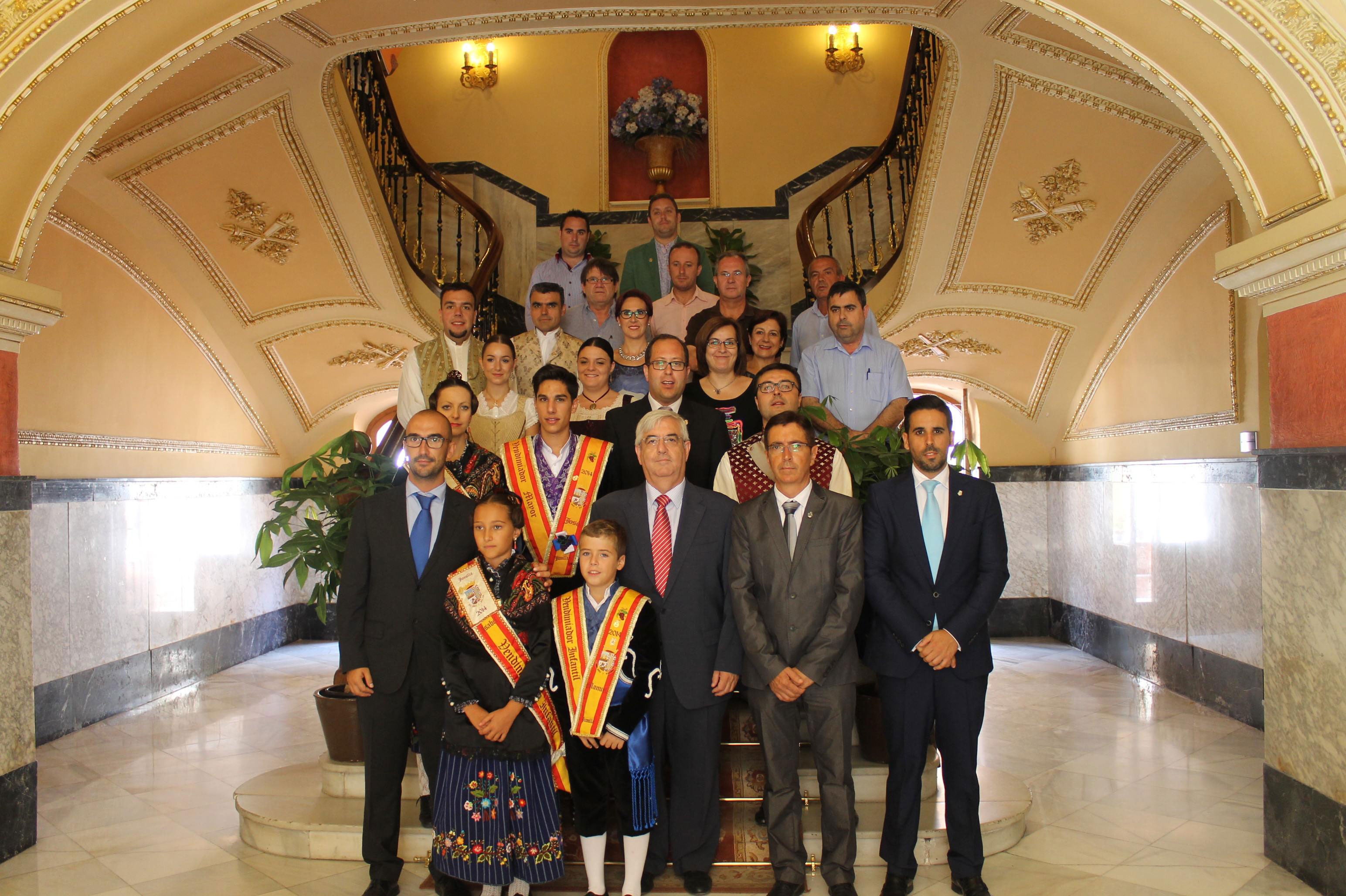 El Ayuntamiento acoge el acto oficial de hermanamiento entre las Fiestas de Jumilla y Requena