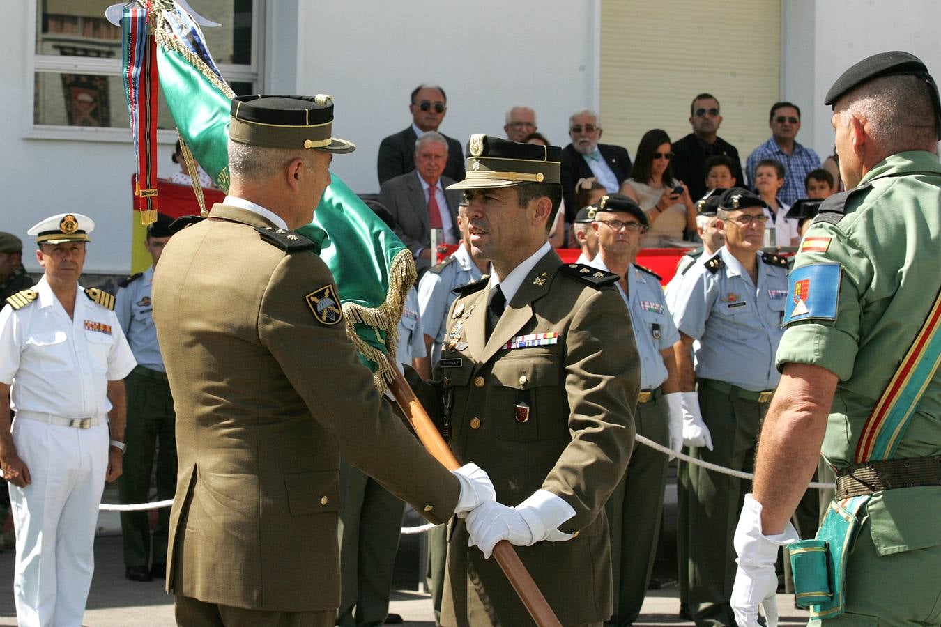 Guisasola toma el mando de la III Bandera de Paracaidistas de Javalí