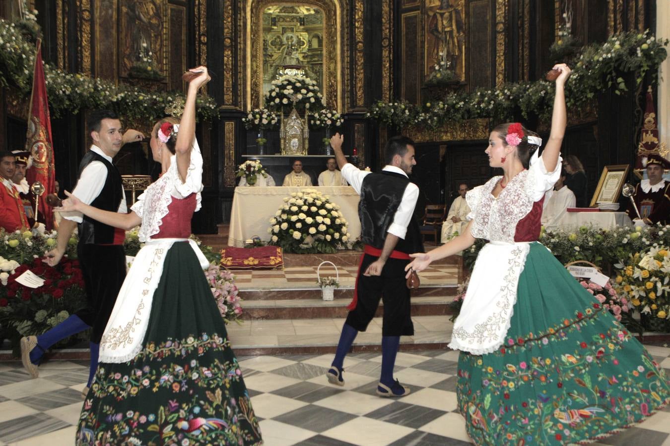 Bailes y actuaciones musicales en honor a la Virgen de las Huertas