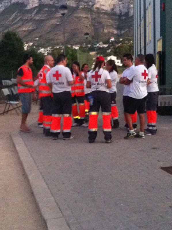 Un incendio en Xàbia y Dénia quema el Montgó y obliga a desalojar viviendas