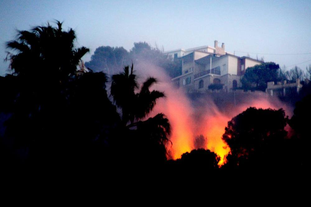 El rastro que ha dejado el incendio en el Montgó