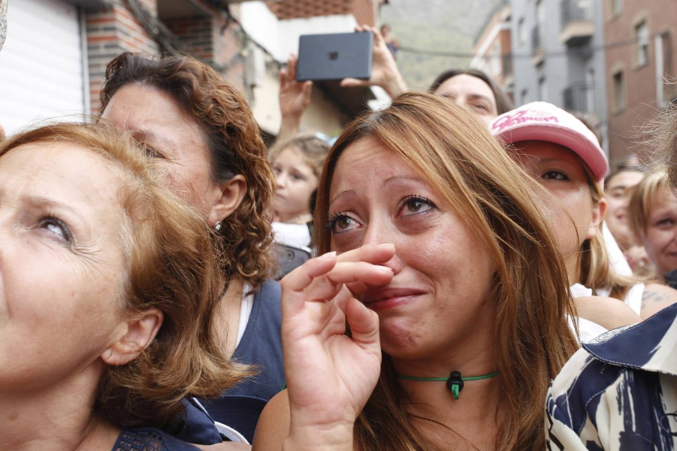 Ambiente de fiesta en el monte por la Romería