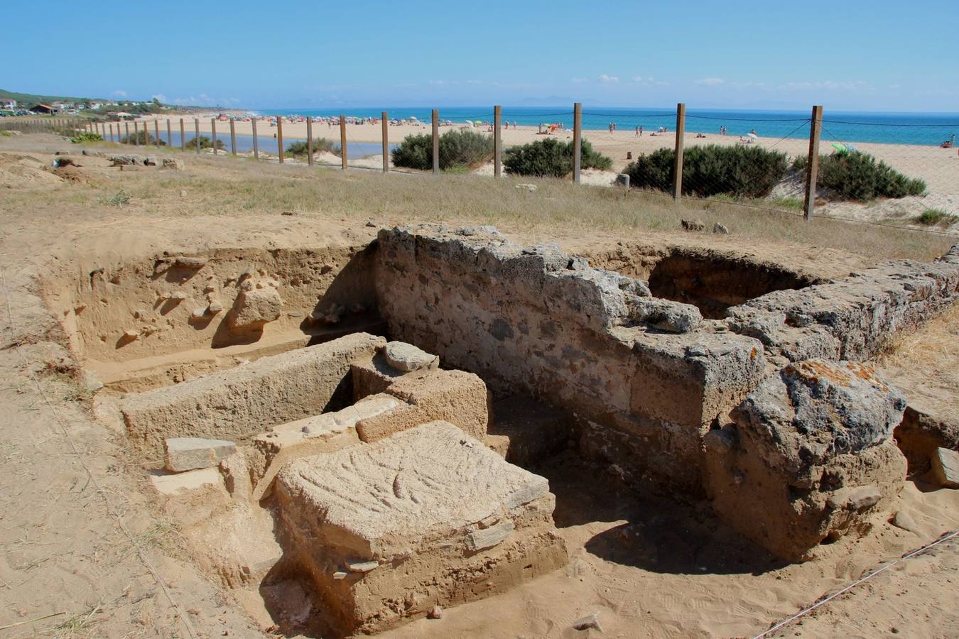 Arqueólogos de la UA hallan en Cádiz un mausoleo cristiano