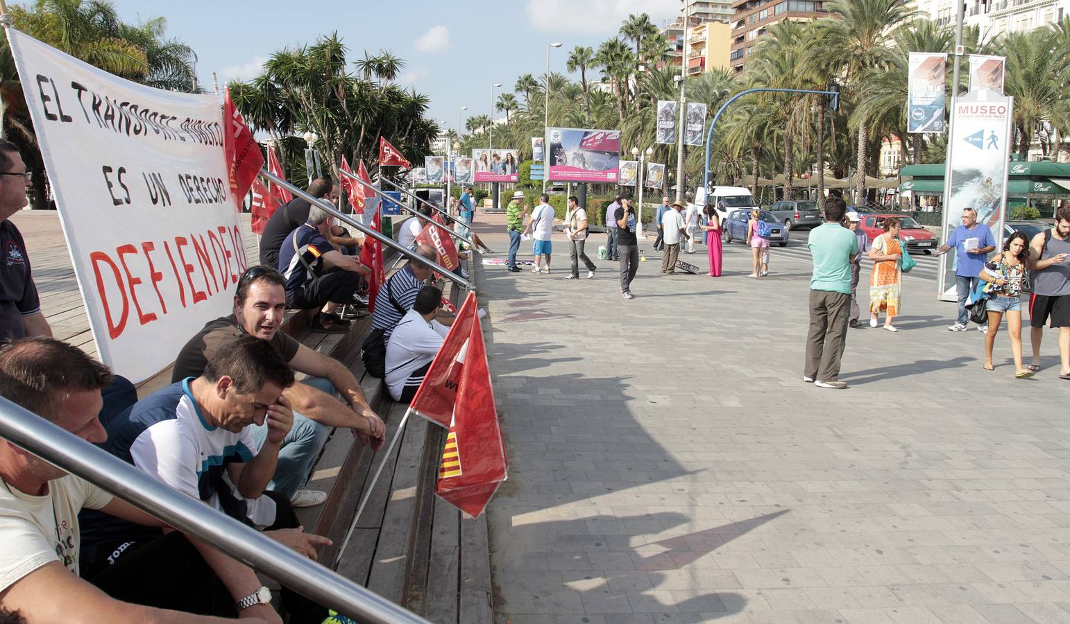 Convocan a los empleados de La Alcoyana para acabar con la huelga de autobuses