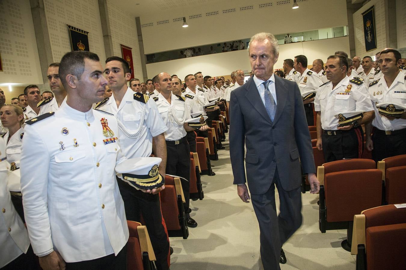 Morenés en Cartagena el curso académico en la Escuela de Infantería de Marina
