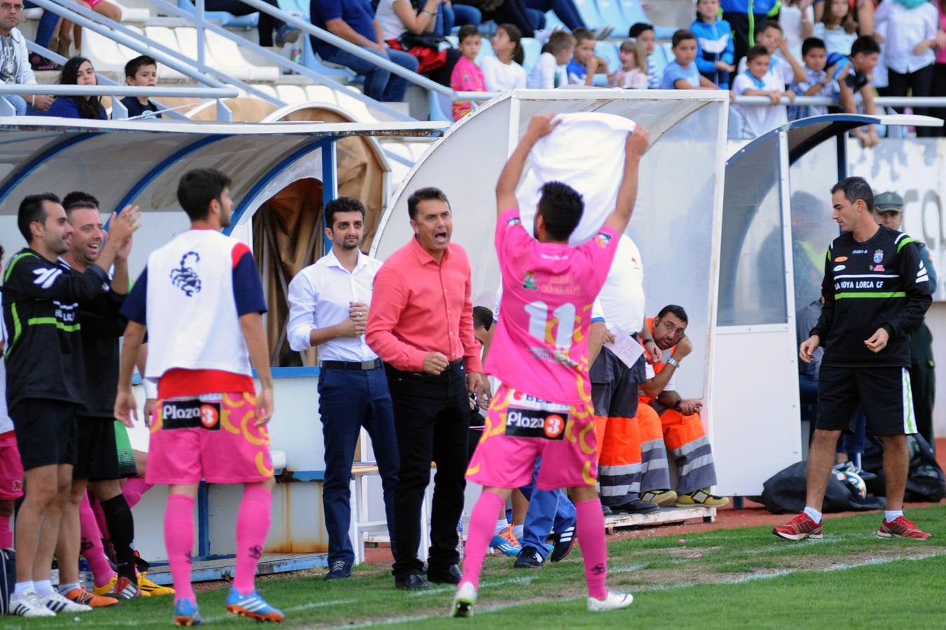 Joselu hace sumar tres puntos a La Hoya (1-0)