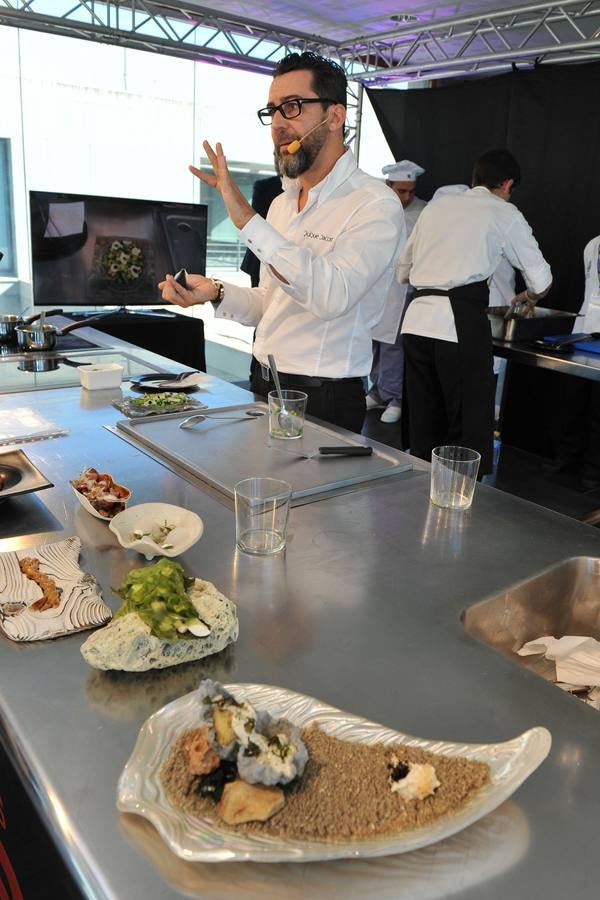 Quique Dacosta invita a comer con las manos