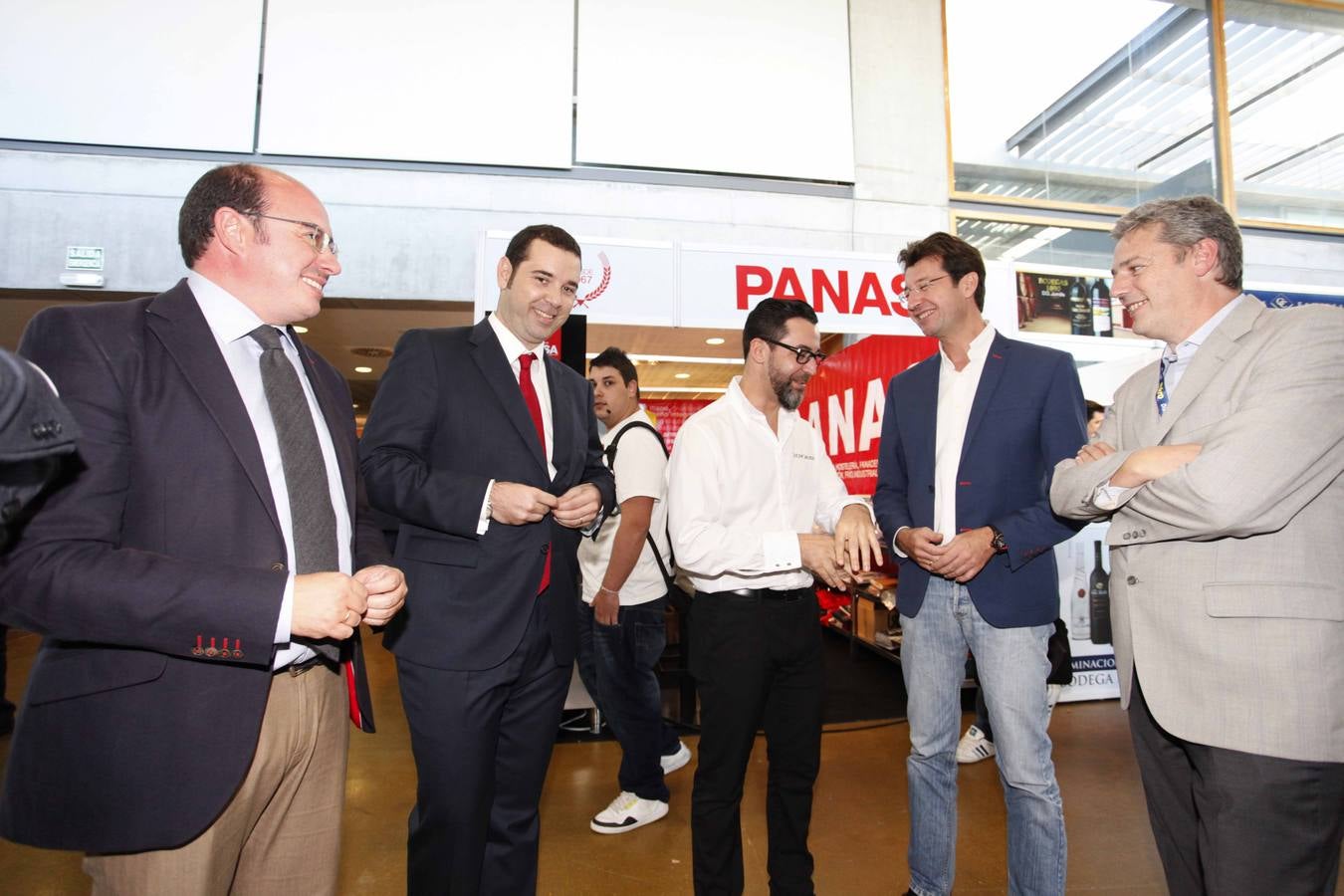 Murcia se sienta a la mesa