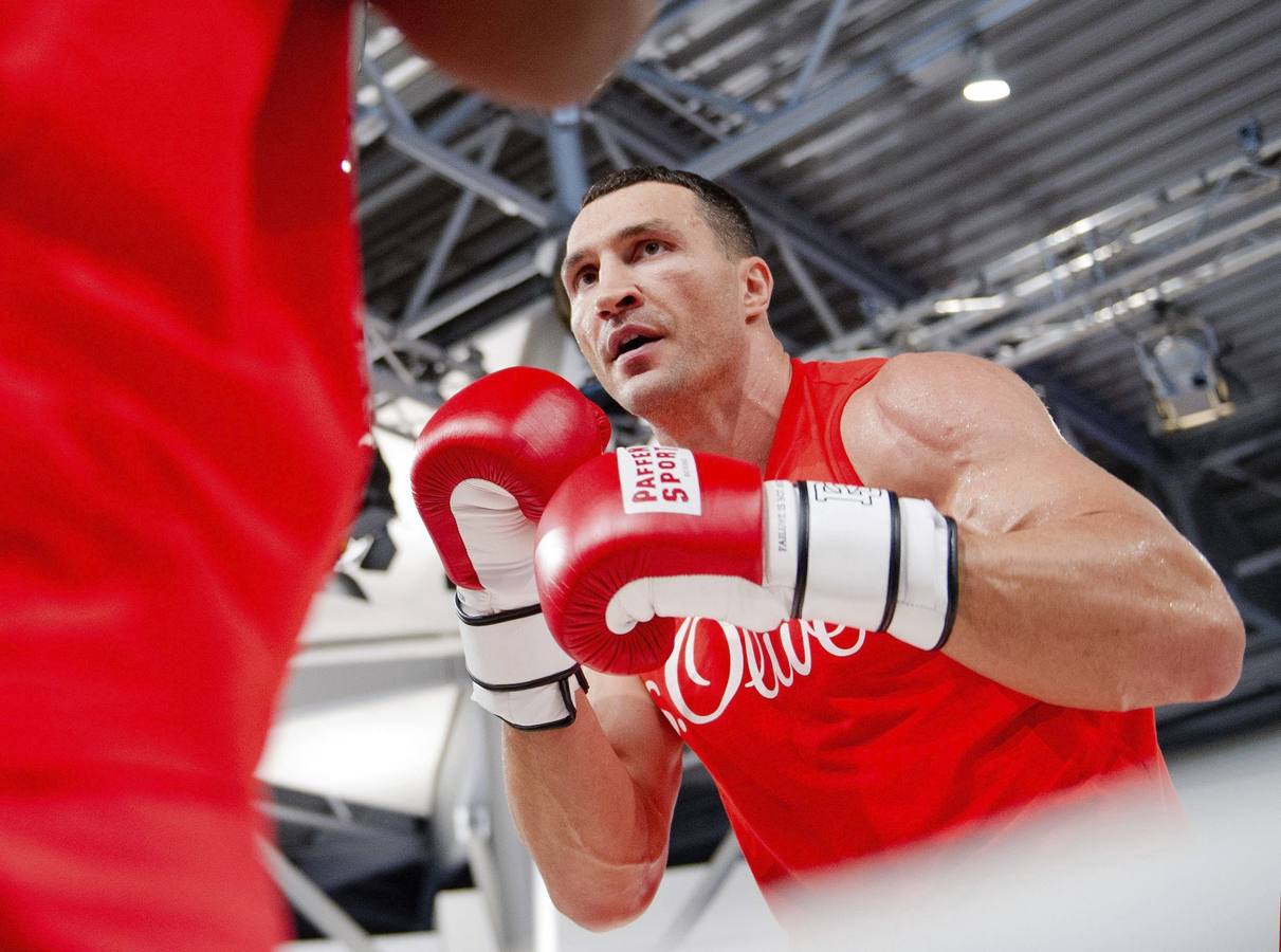 Shannon Briggs presenta el combate entre Vladimir Klitschko y Kubrat Pulev