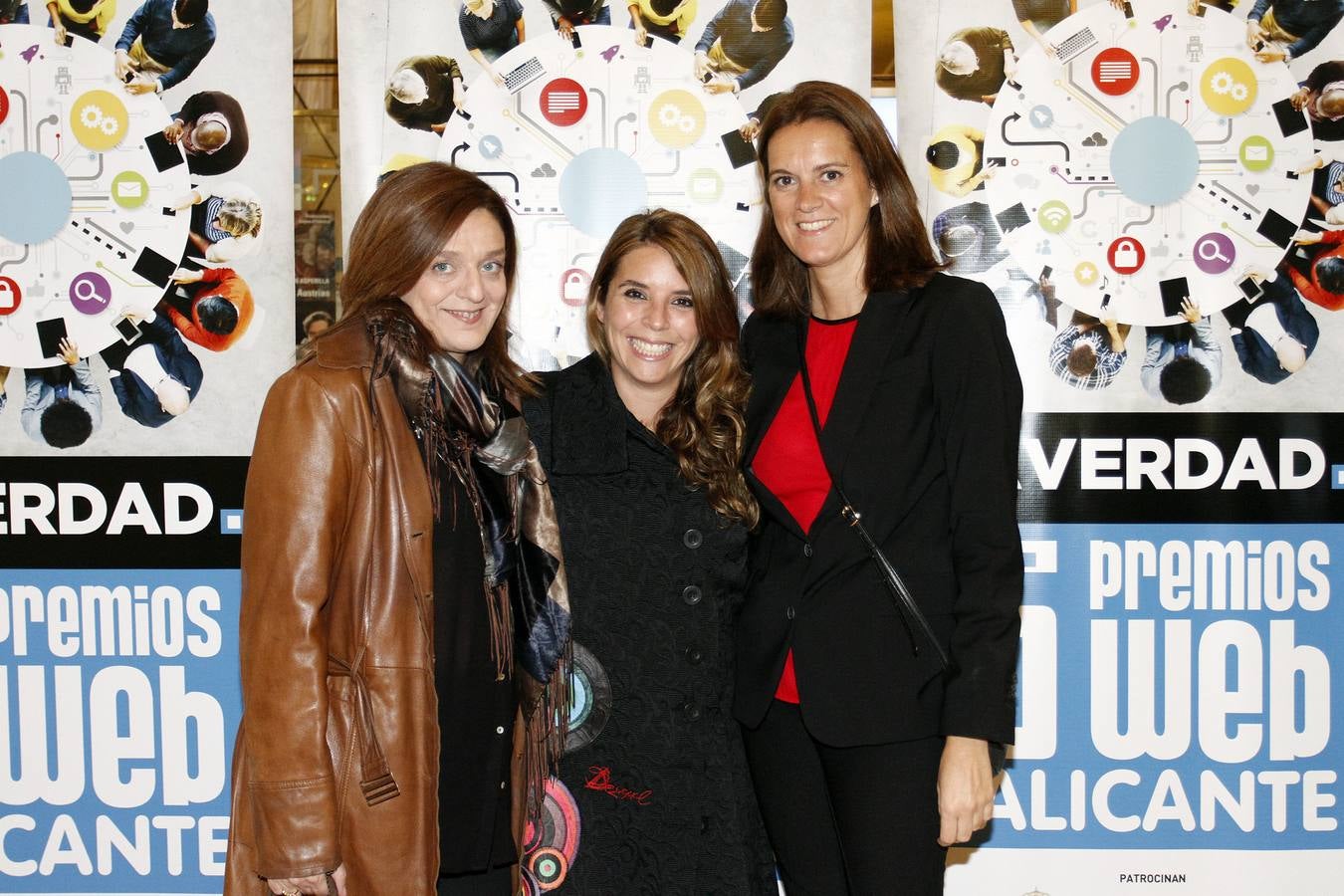 El &#039;photocall&#039; de los VI Premios Web de la provincia de Alicante (II)