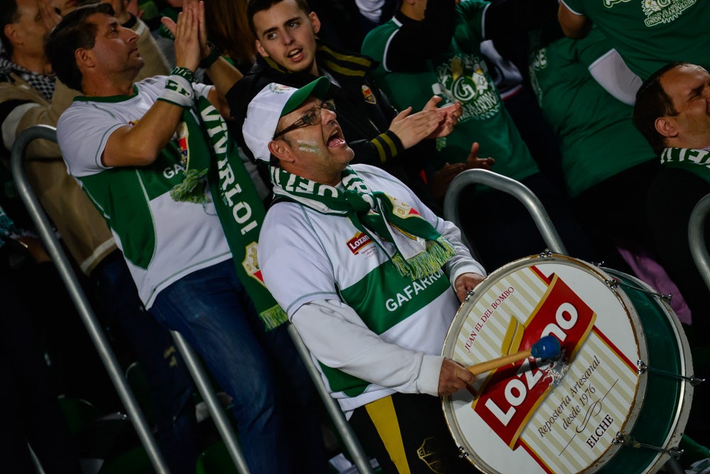 Búscate en la grada del Martínez Valero