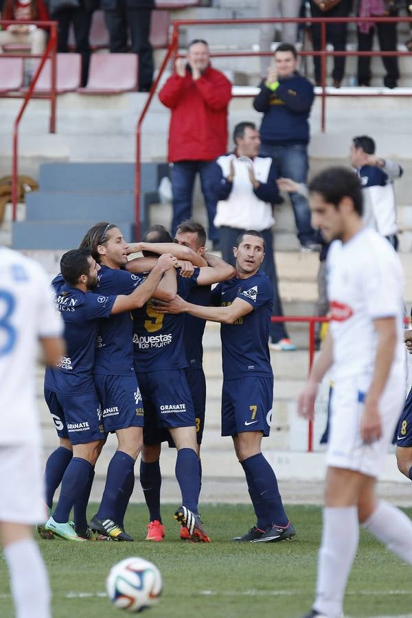 El UCAM Murcia, campeón de invierno tras vencer a El Palo (2-0)