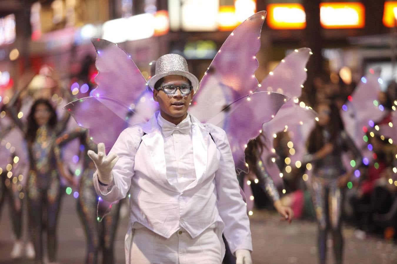 Miles de niños llenan el centro de Murcia para ver la Cabalgata de los Reyes Magos