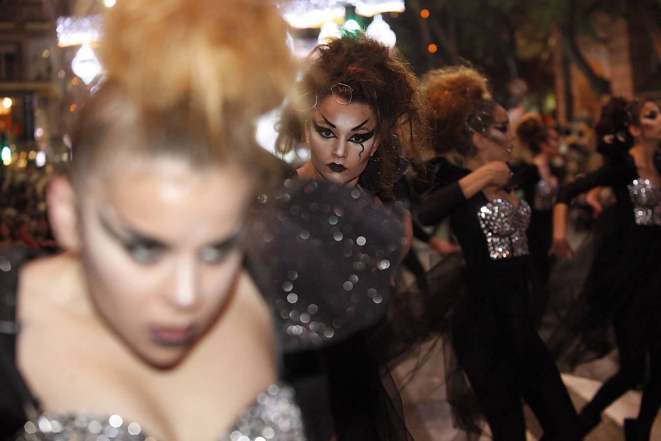 Miles de niños llenan el centro de Murcia para ver la Cabalgata de los Reyes Magos