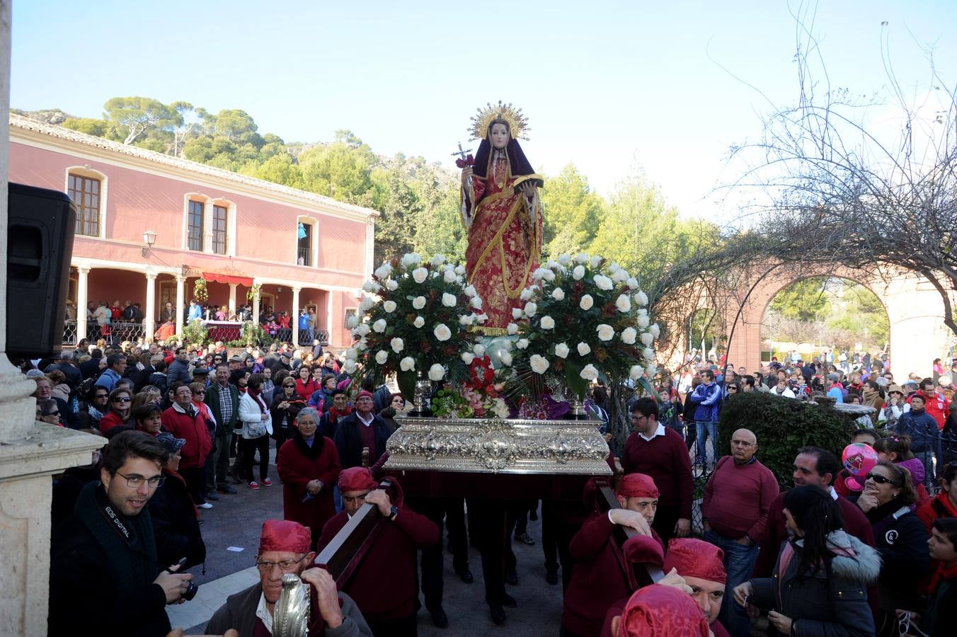 Santa Eulalia regresa a su ermita junto a 13.000 personas