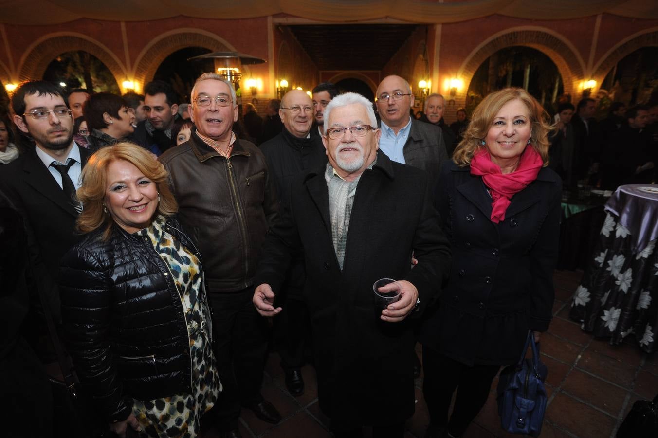 Los asistentes al acto electoral del PP arropan a Cámara en el primer mitin de la precampaña