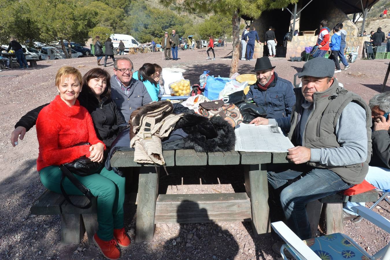 La Hoya se echa al monte con la Virgen de la Salud