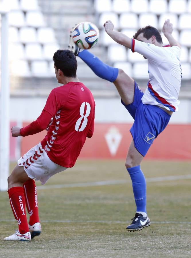 Álvarez derriba el muro del Langreo (2-1)