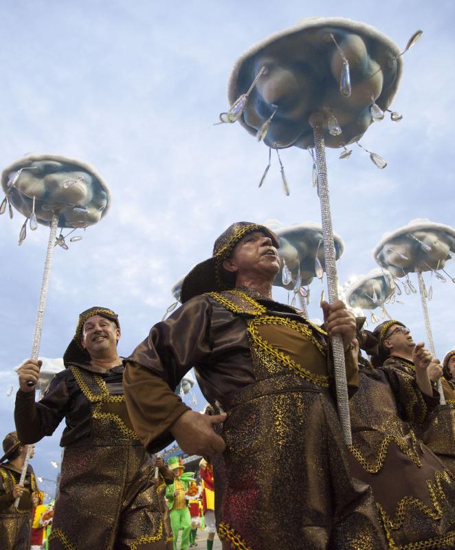 Locura carnavalera en Brasil