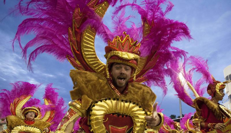 Locura carnavalera en Brasil