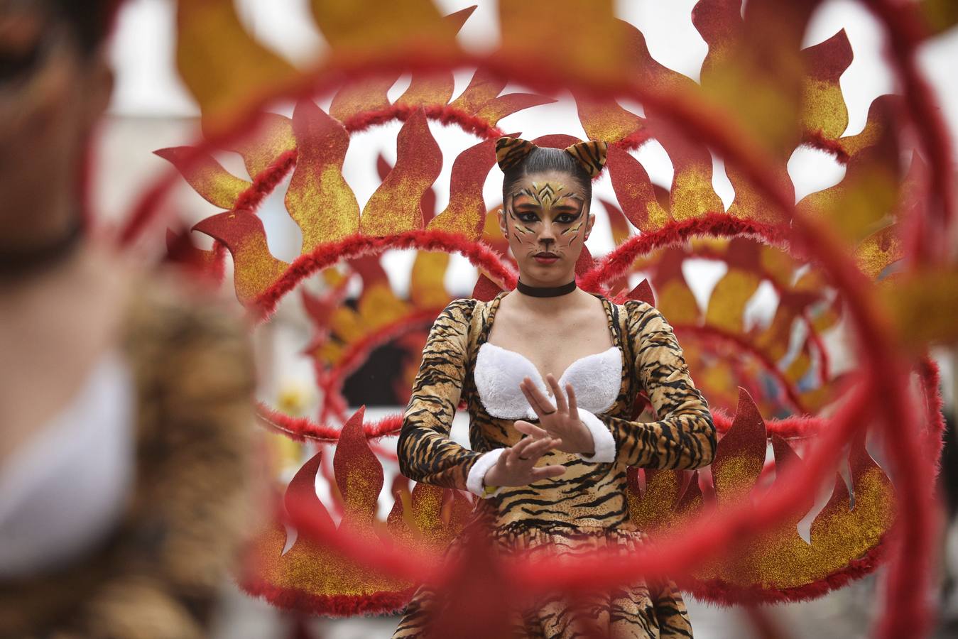 Pablo Iglesias y La Pantoja bailan en Cabezo de Torres